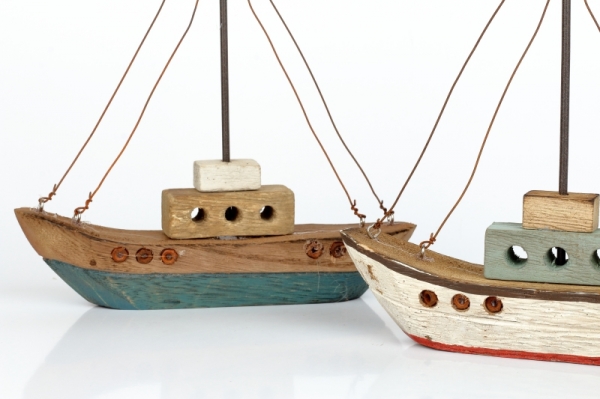 Námořní dekorace plachetnice bílo-červená