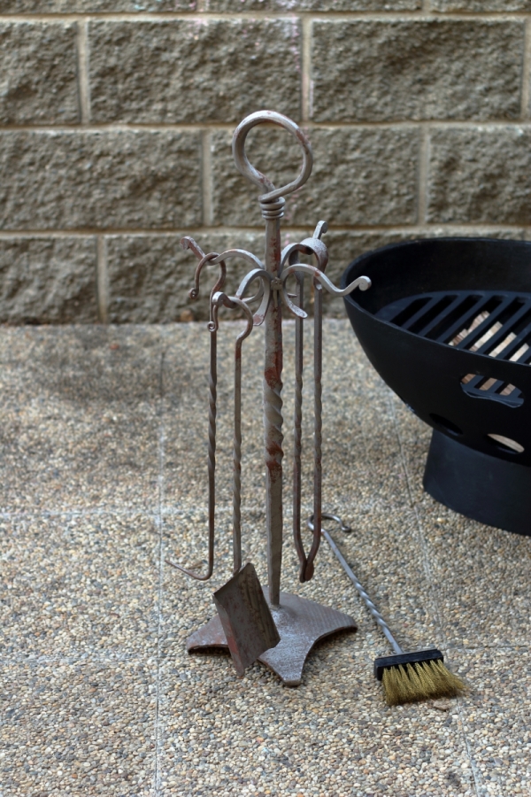 Nářadí ke krbu 700mm bez PÚ