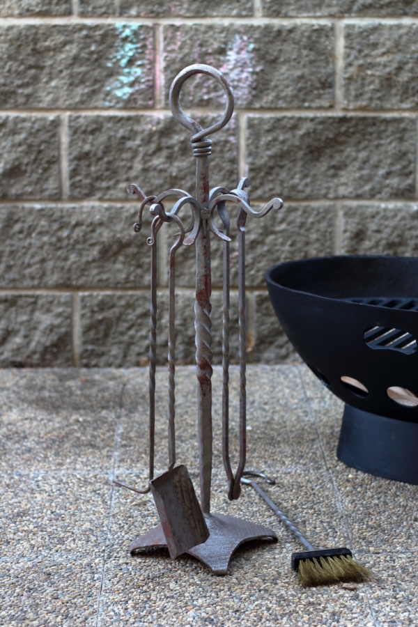 Nářadí ke krbu 700mm bez PÚ