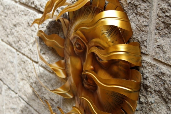 Nástěnná dekorace na zeď slunce 63,5x12,7x43cm