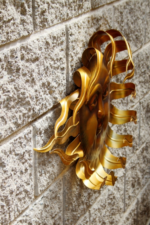 Nástěnná dekorace na zeď slunce 63,5x12,7x43cm