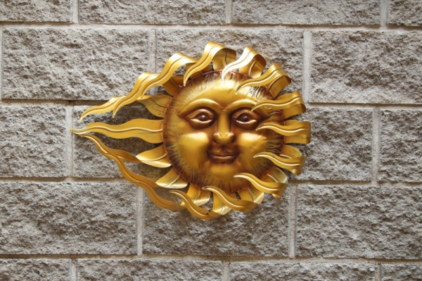 Nástěnná dekorace na zeď slunce 63,5x12,7x43cm