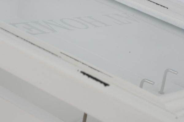 Nástěnná skříňka na klíče AT HOME 30x23x7cm