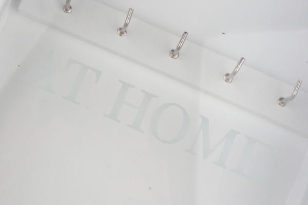 Nástěnná skříňka na klíče AT HOME 30x23x7cm