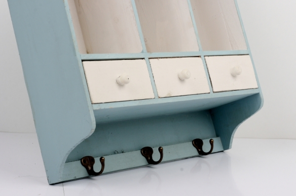 Nástěnná skříňka v pastelové barvě 53x16x45cm