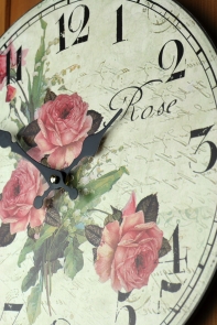 Nástěnné dřevěné hodiny Rose 33cm
