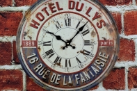 Nástěnné hodiny Hotel Du Lys 40cm