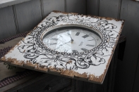 Nástěnné hodiny Memories 54x40x1cm