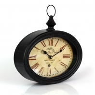 Nástěnné hodiny s černými čísly 28x27cm