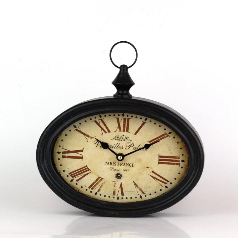 Nástěnné hodiny s černými čísly 28x27cm