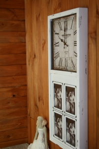 Nástěnné hodiny s rámečky na fotografie 80cm