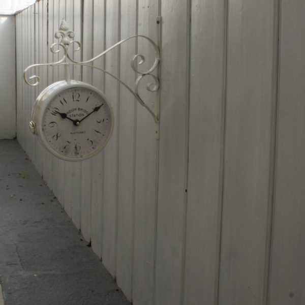 Nástěnné hodiny + teploměr - VYŘAZENÉ