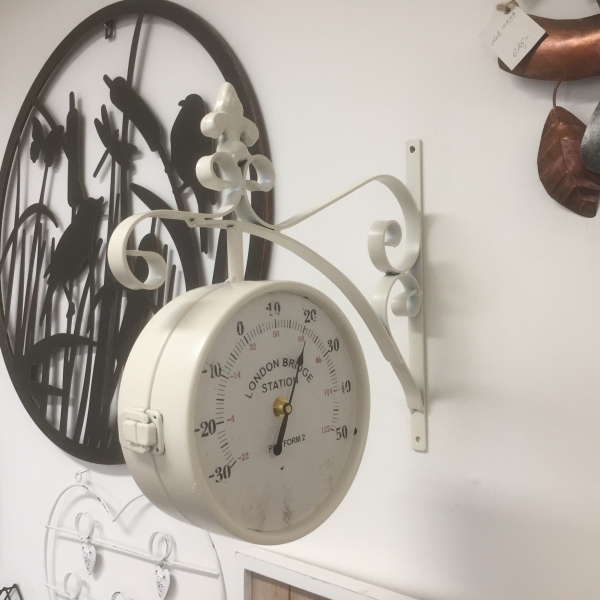 Nástěnné hodiny + teploměr - VYŘAZENÉ
