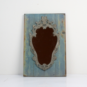 Nástěnné zrcadlo s modrou patinou 64x42x3cm 