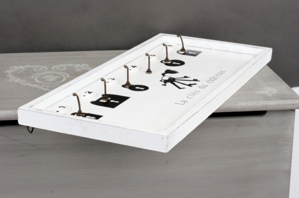 Nástěnný dřevěný věšák na klíče 50x23x2cm