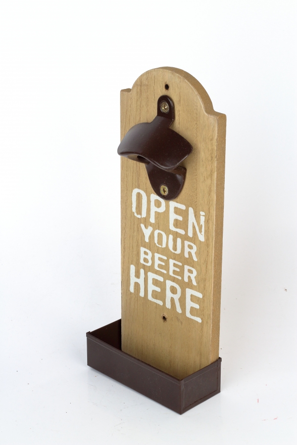 Nástěnný otvírák lahví OPEN BEER HERE 25cm