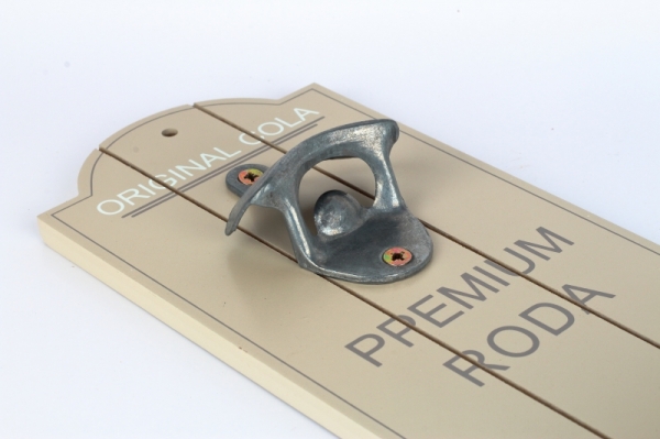 Nástěnný otvírák lahví se zásobníkem na zátky Original cola světlý 12x4,5x30cm