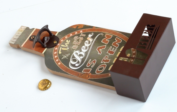 Nástěnný otvírák na lahve THE BEST BEER 14x37cm