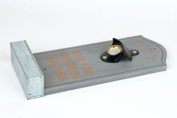 Nástěnný otvírák na pivo 30cm