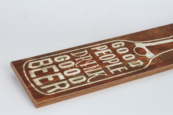 Nástěnný otvírák na pivo GOOD PEOPLE DRINK GOOD BEER 40cm