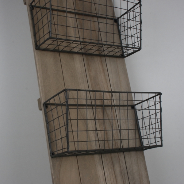 Nástěnný stojan na noviny 32x87x14cm