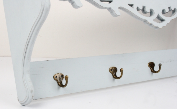 Nástěnný věšák dřevěný s policí 76x18x33cm VYŘAZENO