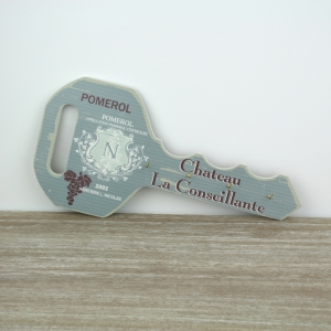 Nástěnný věšák na klíče ve tvaru klíče