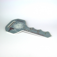 Nástěnný věšák na klíče ve tvaru klíče