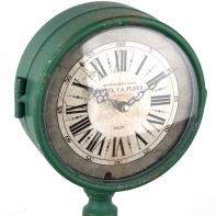 Netradiční oboustranné hodiny Hotel la Fleur