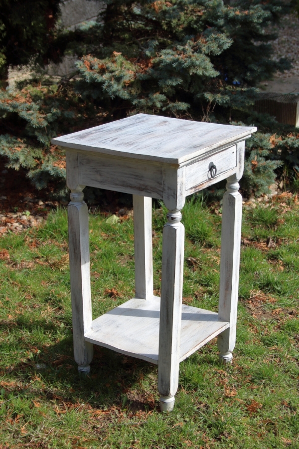 Noční stolek bílý 70x40x40cm