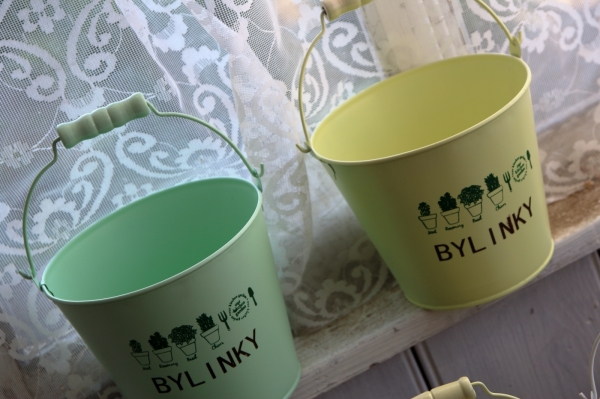 Obal na květináč kbelík světle zelený 14×10,5×12cm