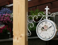 Oboustranné hodiny kovové bílé 25cm