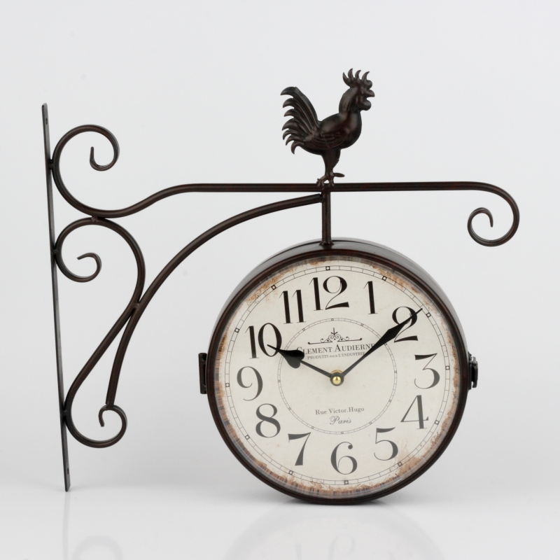 Oboustranné hodiny s arabskými číslicemi a kohoutem 41x39x7cm