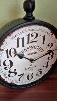 Oboustranné nádražní hodiny - Vyřazeno