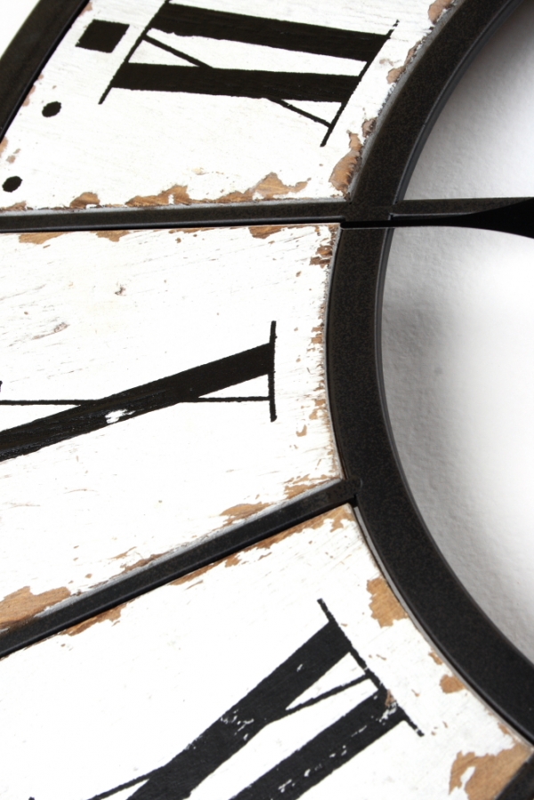 Originální nástěnné hodiny s oprýskaným vzhledem 70cm