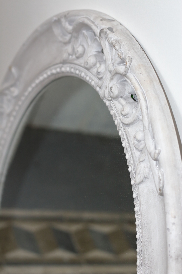 Oválné zrcadlo s patinou a zdobením 60x80cm