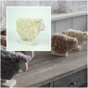 Ovce z vlny- bílá 12x18cm