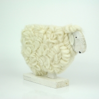 Ovce z vlny- bílá 12x18cm