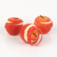Ovoce jablko oloupané 9cm červené