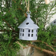 Ozdoba na vánoční stromeček - domeček kulatý 8cm