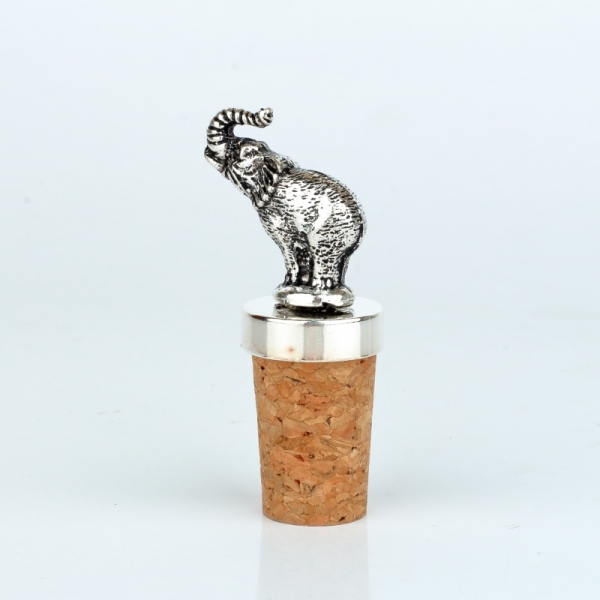 Ozdobná zátka na víno troubící slon 7cm