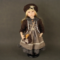 Panenka Gabriela 60cm - chybí podstavec a čepec