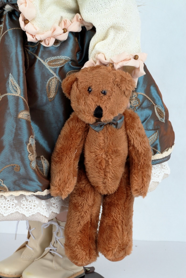 Panenka porcelánová Ofélie 68cm