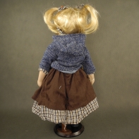 Panenka s porcelánovou hlavičkou 43 cm