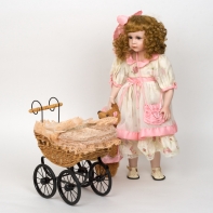 Panenka s porcelánovou hlavičkou ručně malovaná 51cm