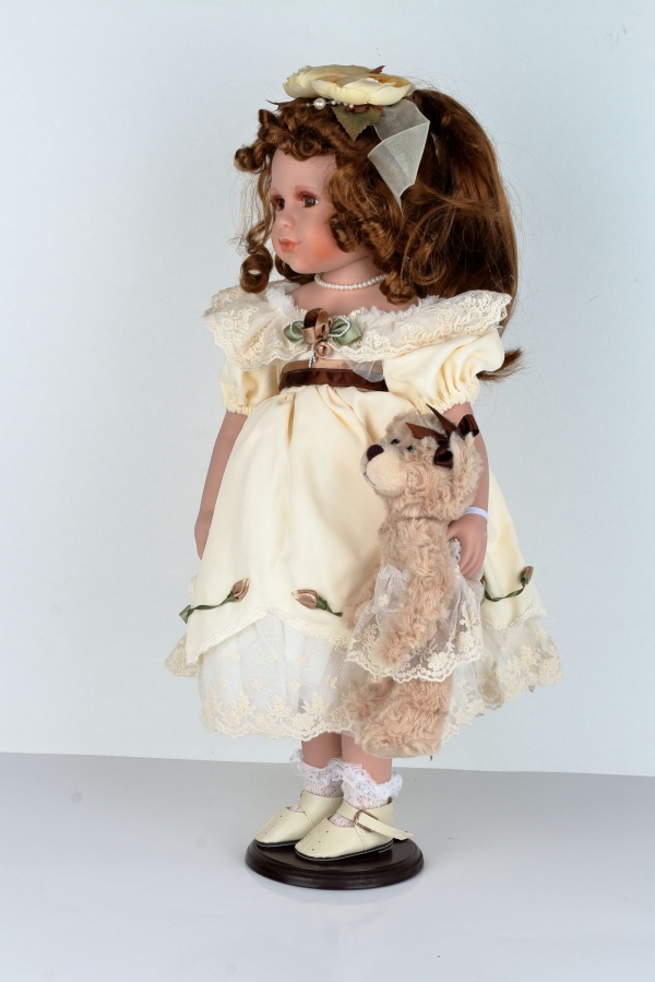 Panenka Sofie porcelánová 58cm