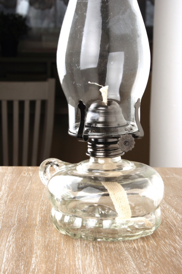 Petrolejová lampa čirá 31cm