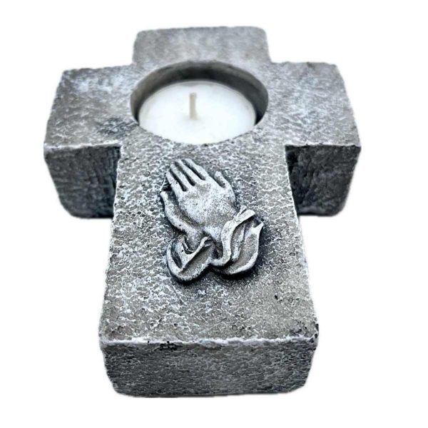 Pietní svícen na hrob – kříž se sepjatýma rukama 14 × 10 cm