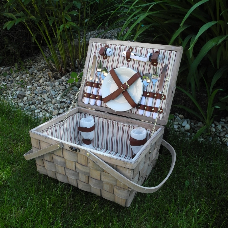 Piknikový koš pro 2 osoby - hnědé pruhy