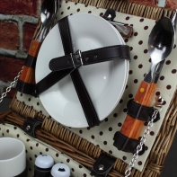 Piknikový koš pro 2 osoby Retro dot